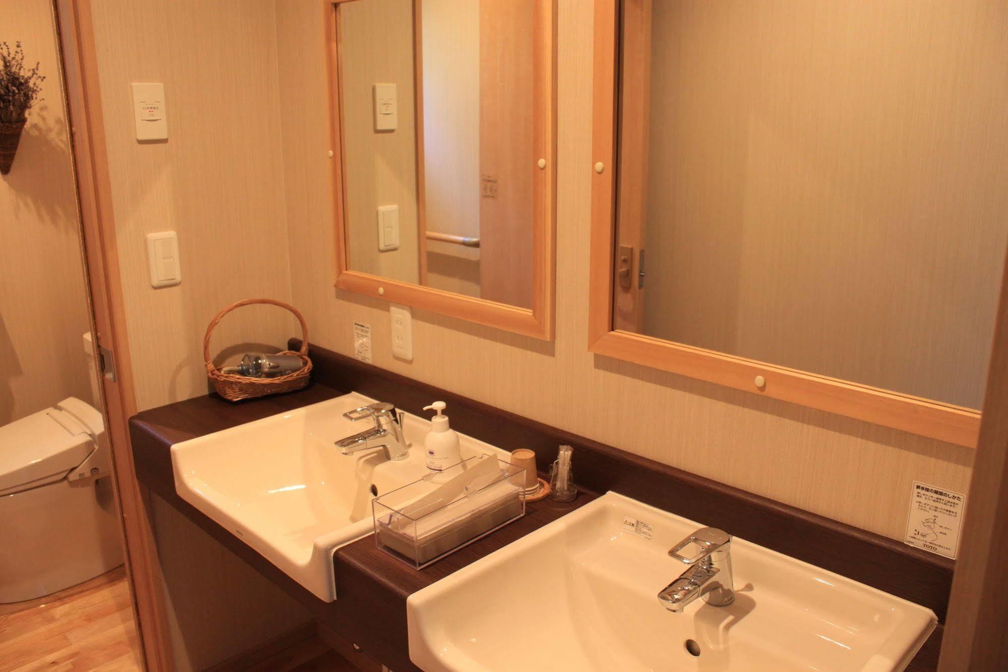 Ituka Furano e Guest House Bagian luar foto