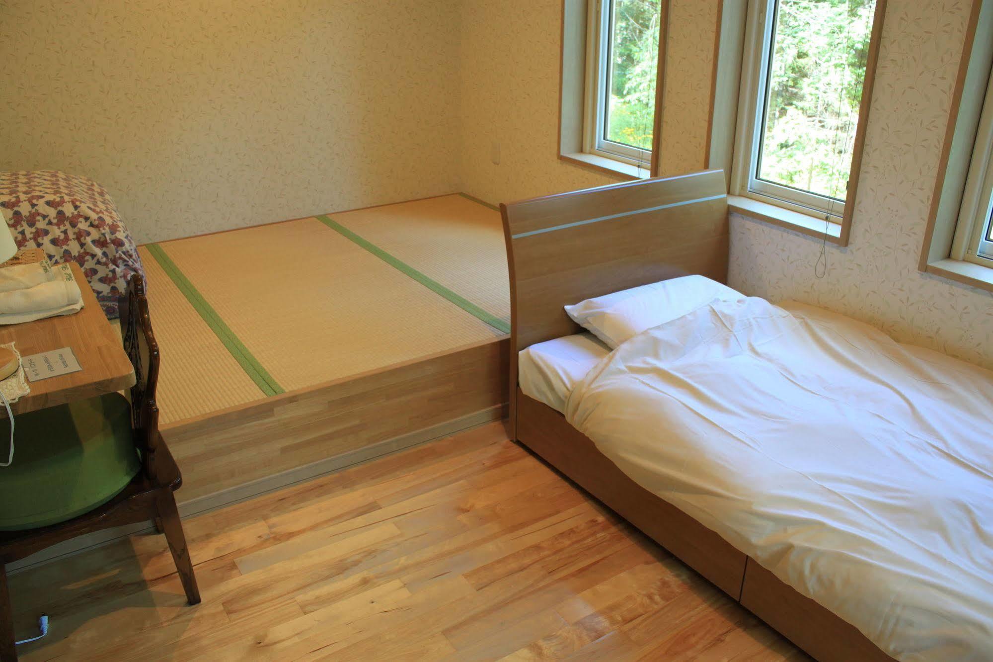 Ituka Furano e Guest House Bagian luar foto